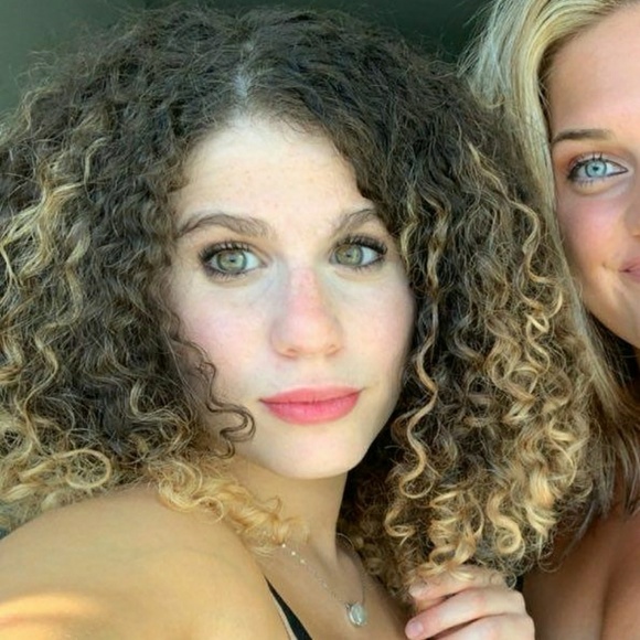 Meet your Posher, Shira - Picture 1 of 1